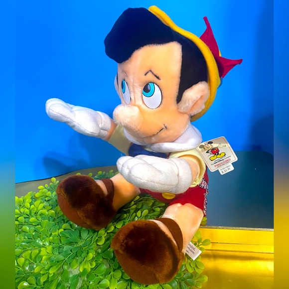 WALT DISNEY DISNEY WORLD DISNEYLAND EXCLUSIVE VTG 80’s PINOCCHIO PLUSH w/TAGS - Picture 2 of 14